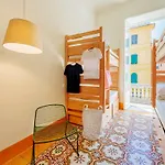 Hostel Costello